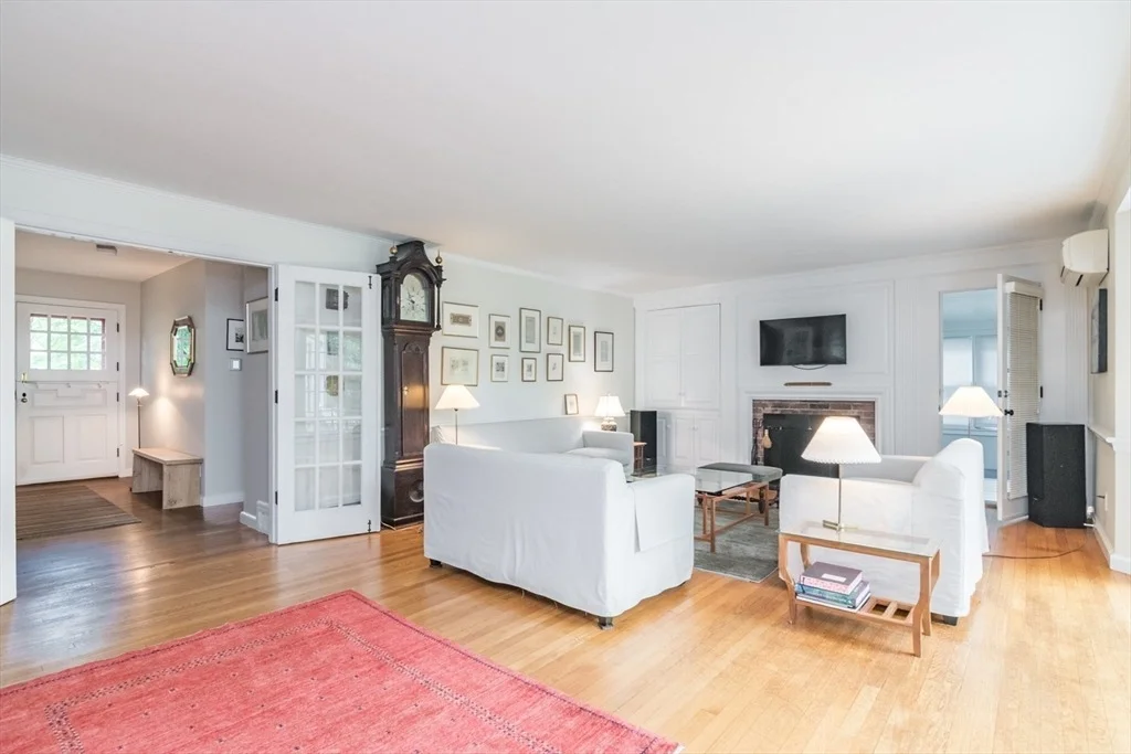 Photo of 52 Ward Ave