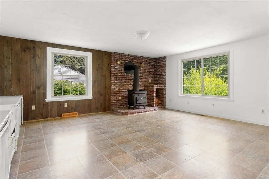 Photo of 30 Fenno Dr