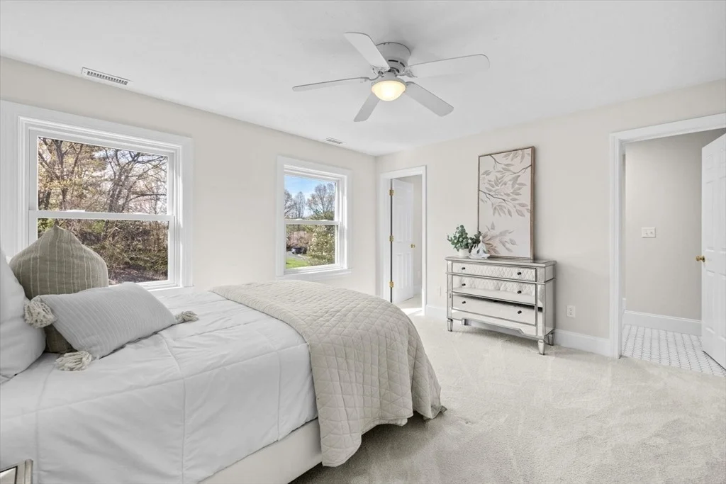 Photo of 10 Fatima Dr