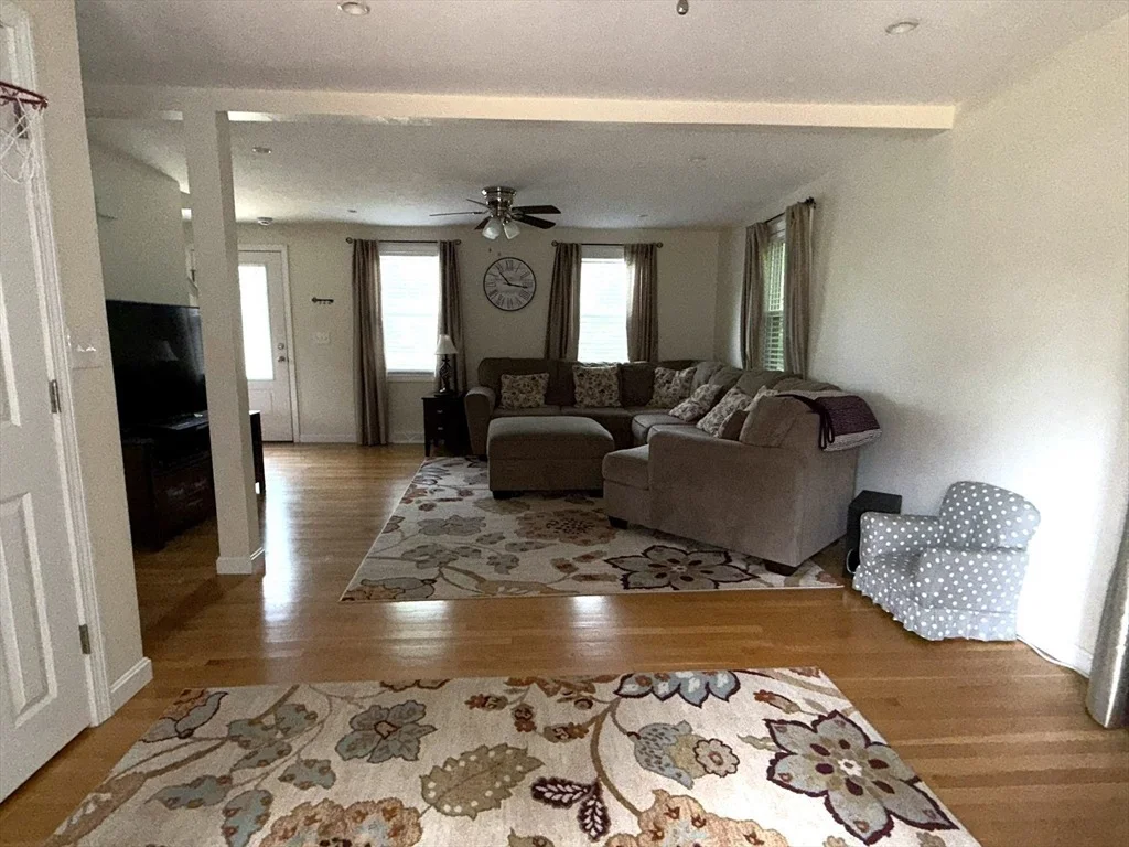 Photo of 98 Indian Run Rd