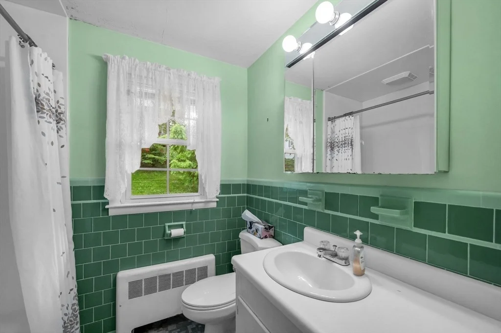 Photo of 116 Longmeadow Ave