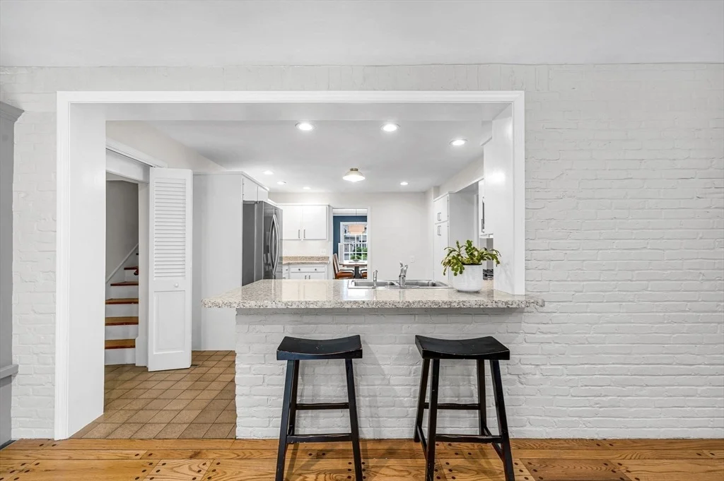 Photo of 28 Brittany Rd