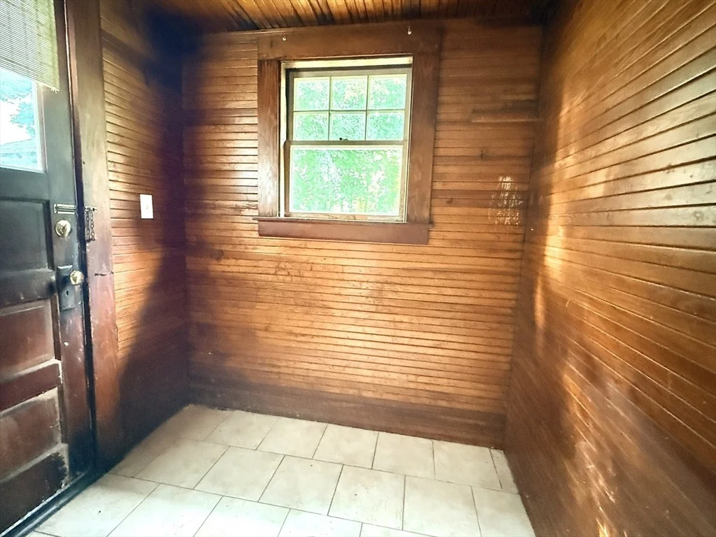 Photo of 182 Park Ave