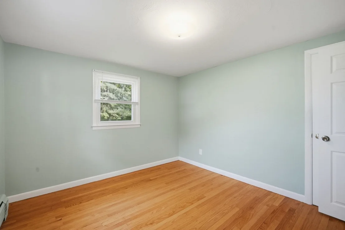 Photo of 6 Sasur St