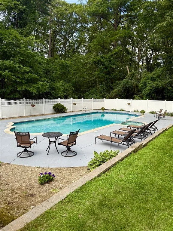 Photo of 3 Lisamary Dr