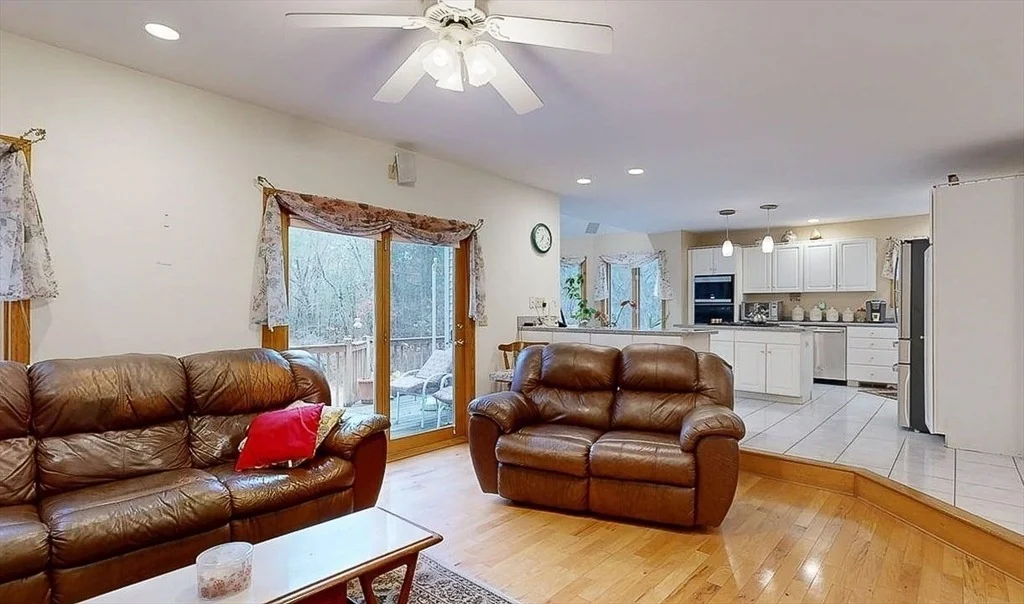 Photo of 51 Sheffield Dr