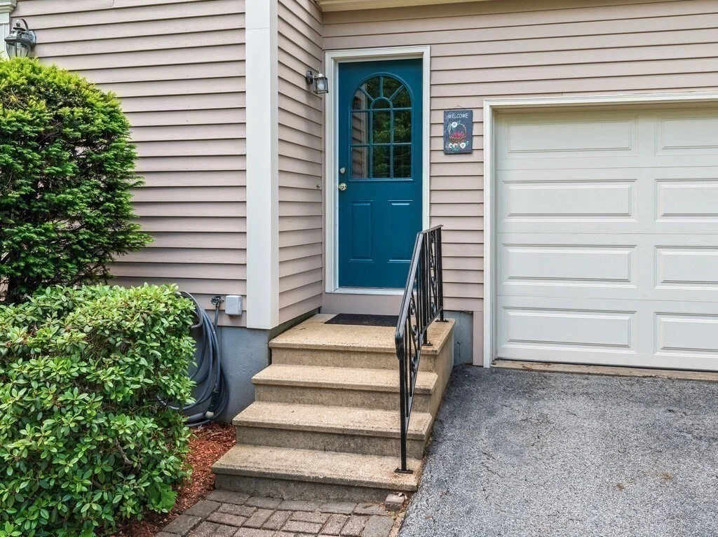 Photo of 3 Oakwood Dr