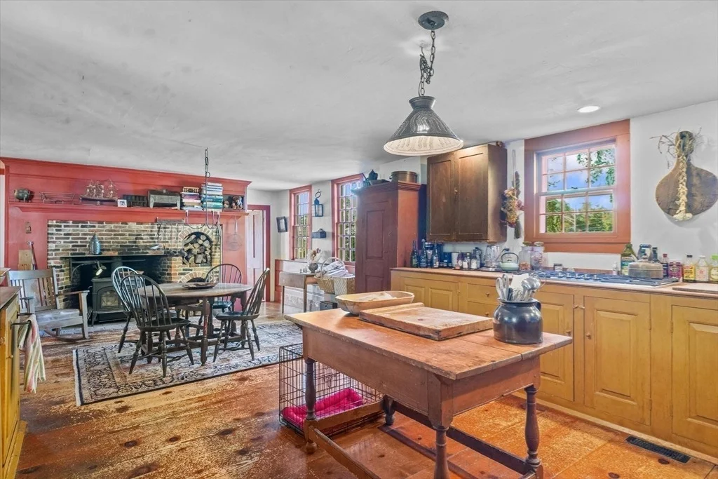 Photo of 21 Sturbridge Rd