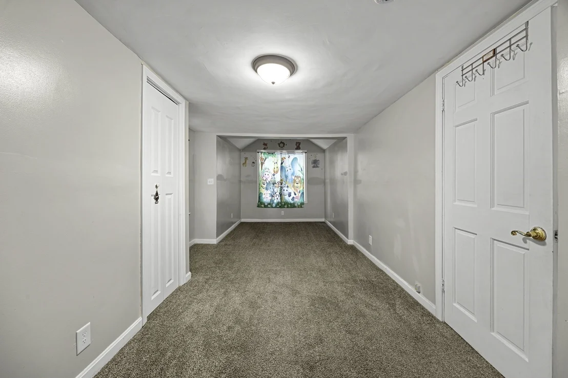 Photo of 1100 Roosevelt Ave