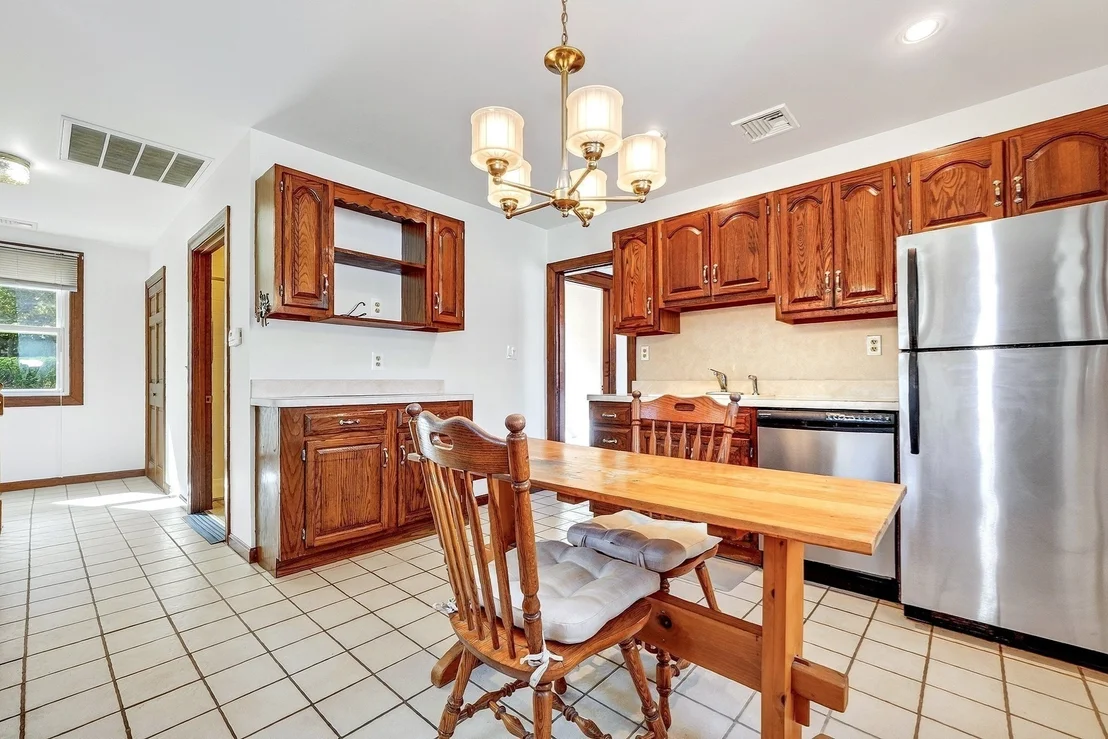 Photo of 83 Beacon Street
