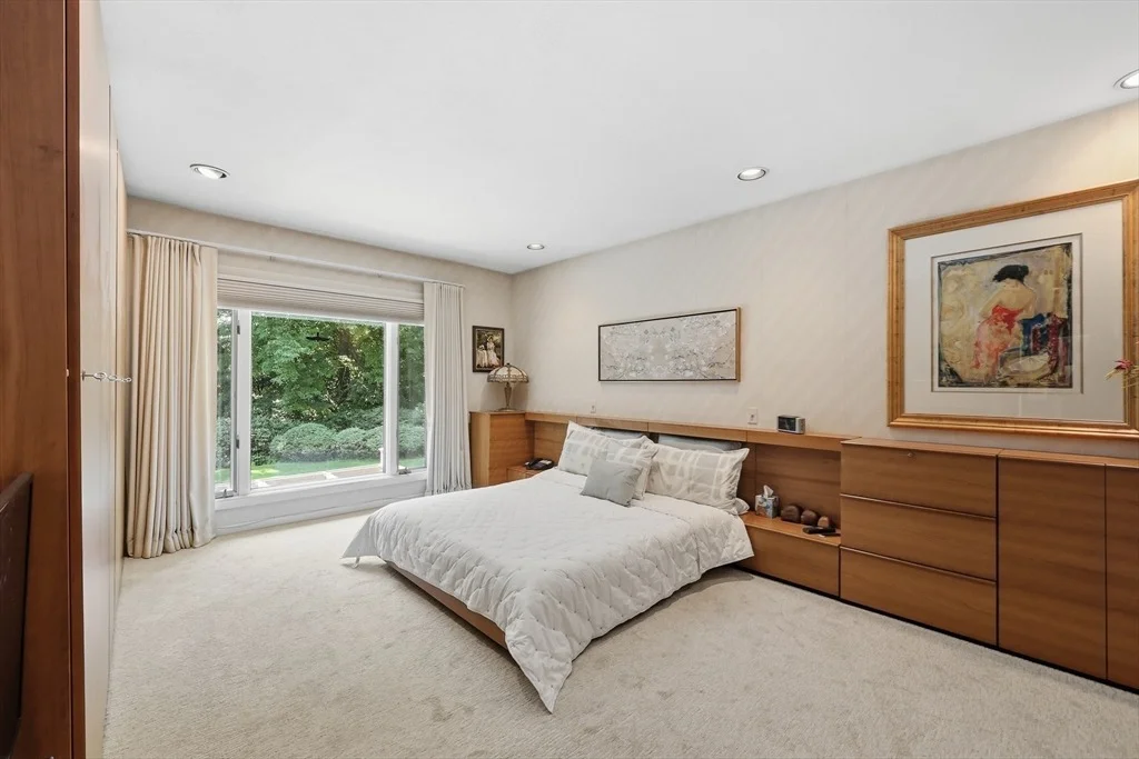 Photo of 200 Crestview Circle