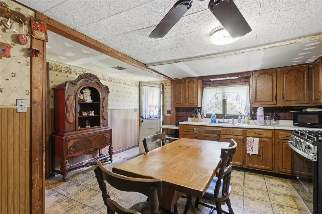 Photo of 101 Whitins Rd