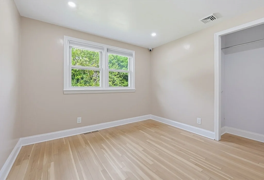 Photo of 14 Lewis Rd