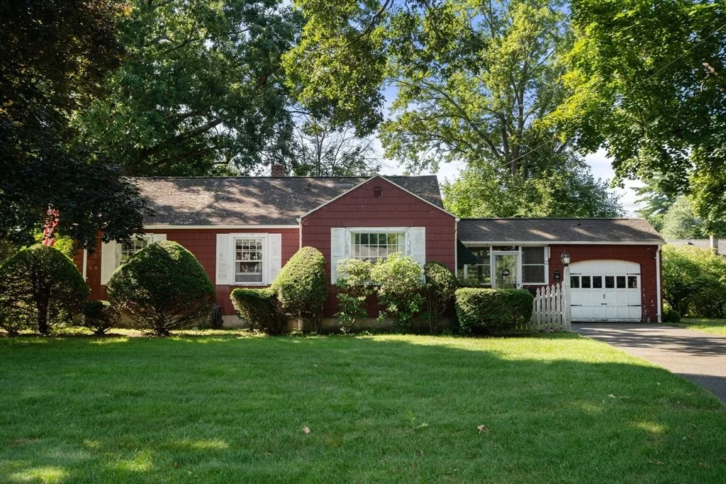 Photo of 69 Mohawk Dr