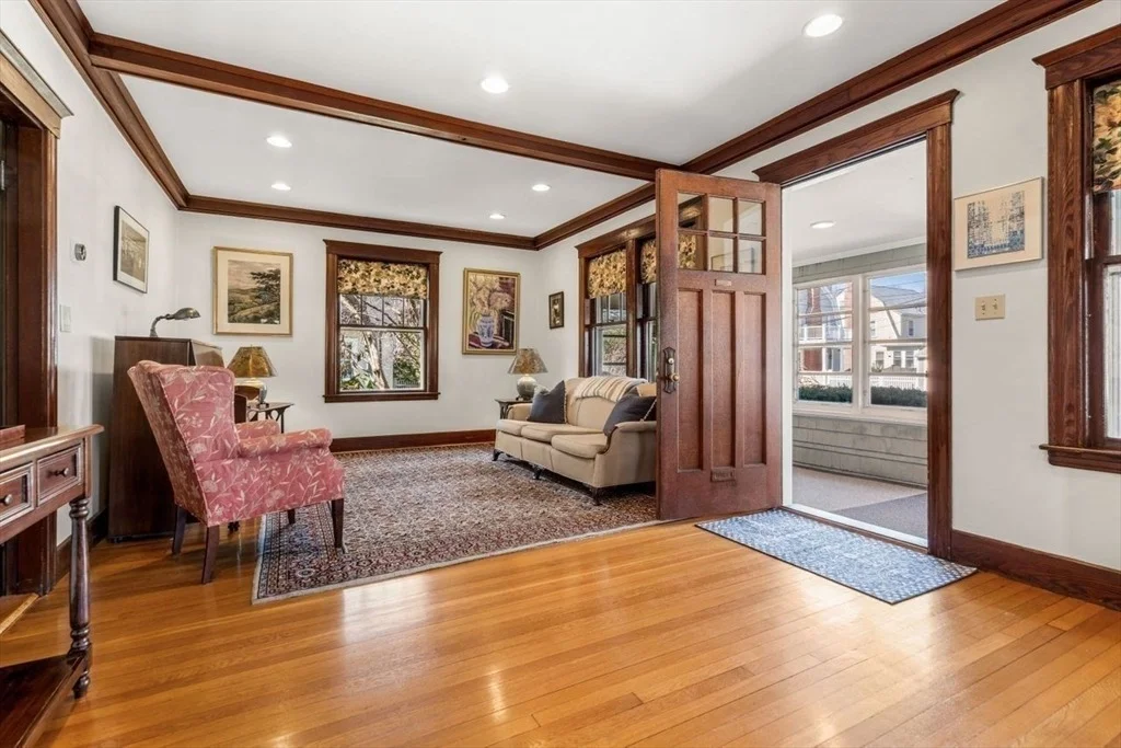 Photo of 18 Winthrop Ave
