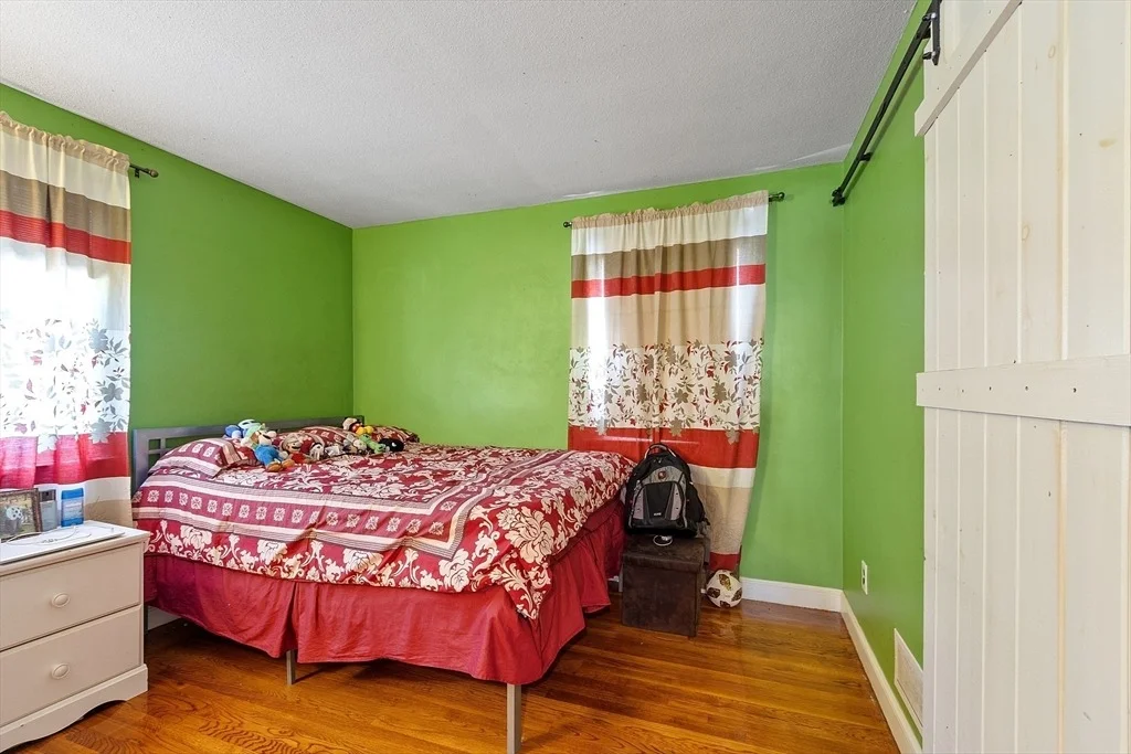 Photo of 31 Spring View Dr