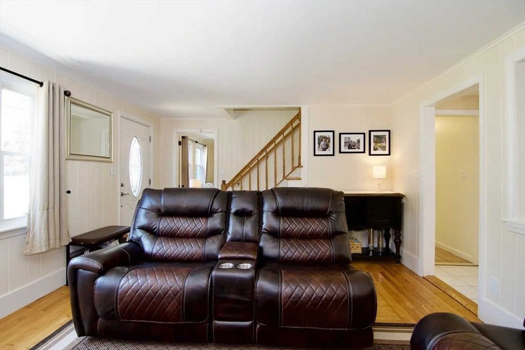 Photo of 48 Booth Rd