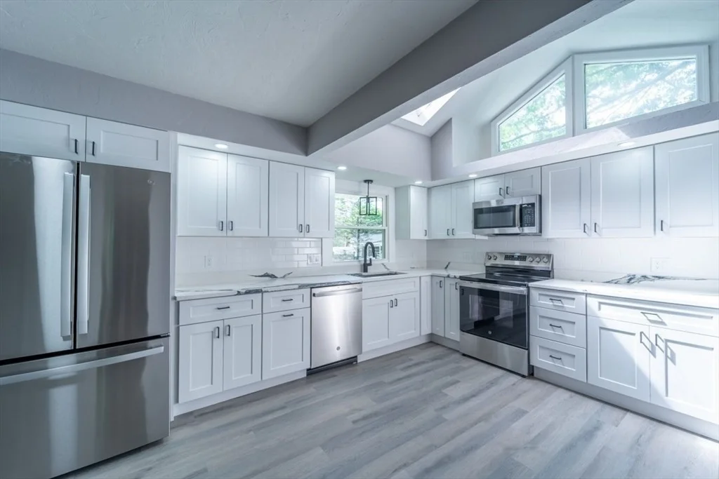 Photo of 41 Pine Ridge Dr