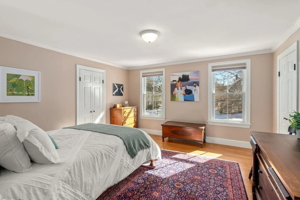 Photo of 103 Oak St