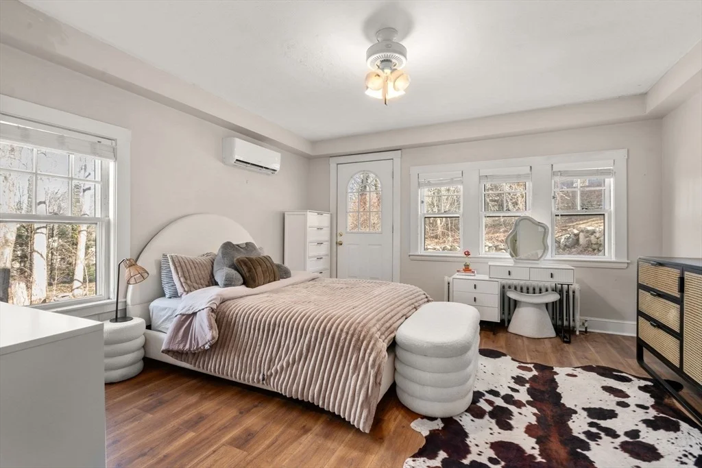 Photo of 12 Wareland Rd