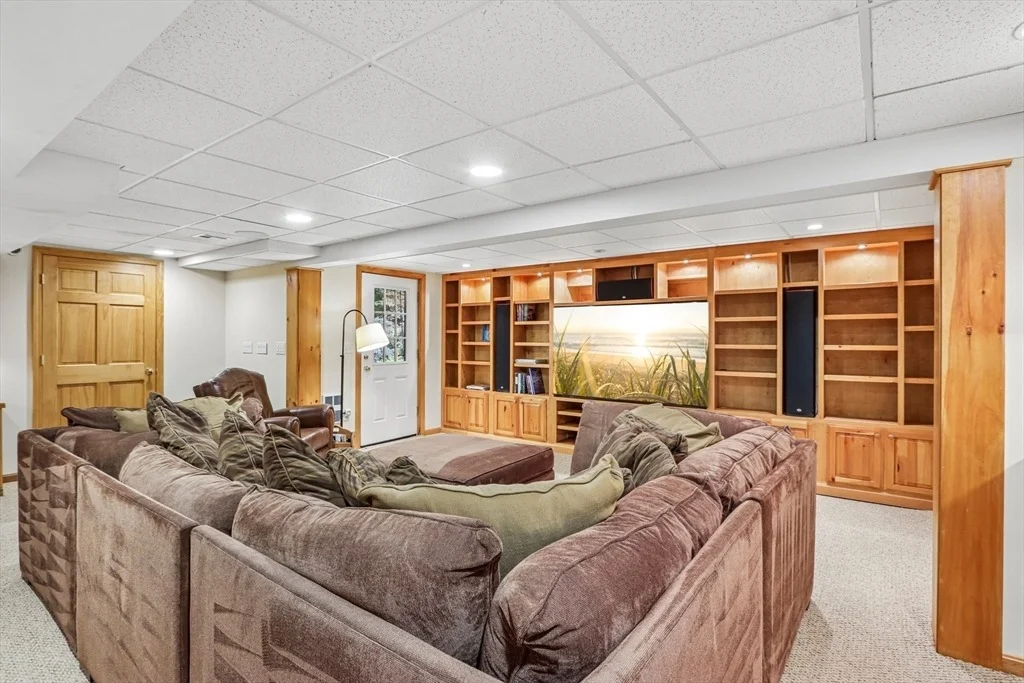 Photo of 59 Oxford Dr