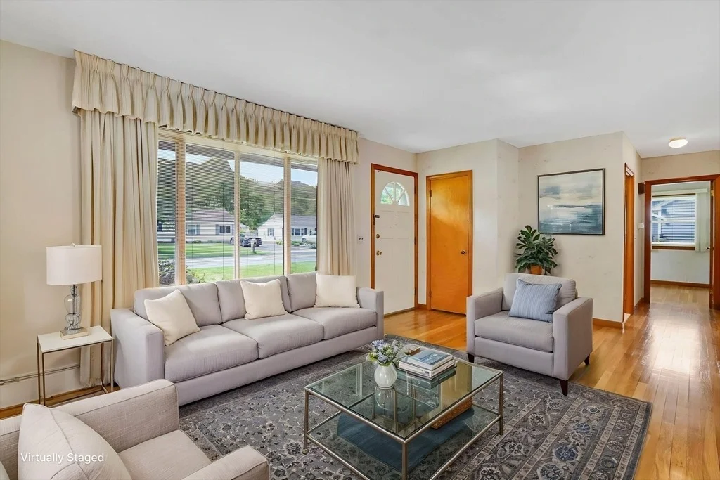 Photo of 300 Circle Dr