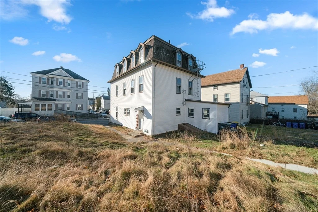 Photo of 482 Snell St