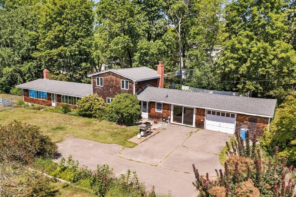 Photo of 32 Cedar St