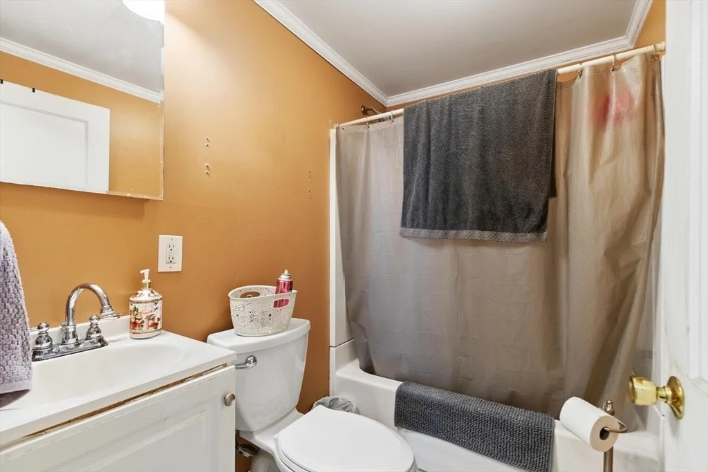 Photo of 152 Springvale Ave