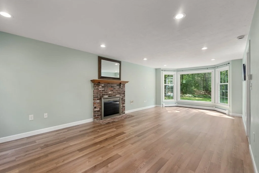Photo of 2 Downingwood Dr