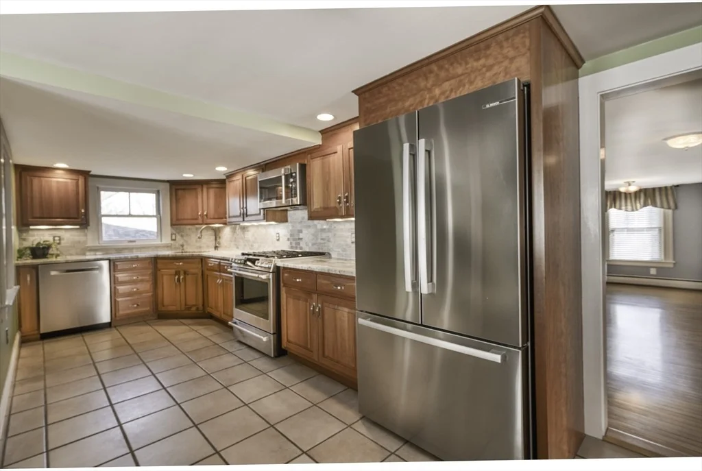 Photo of 61 W Central St