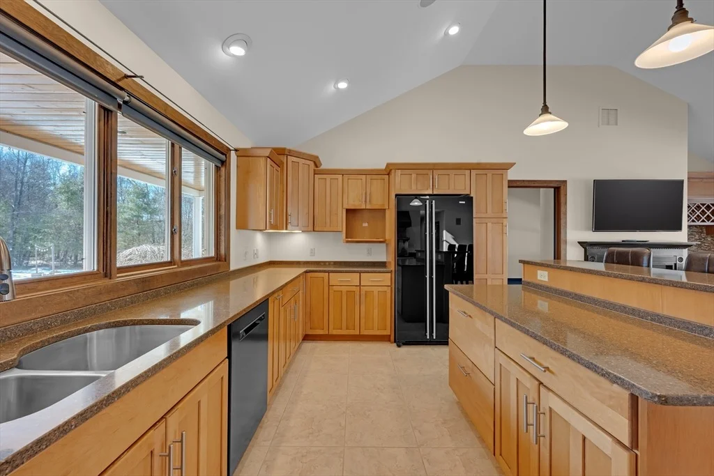 Photo of 2824 Greenwich Rd
