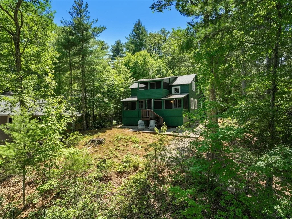 Photo of 183 Mashapaug Road