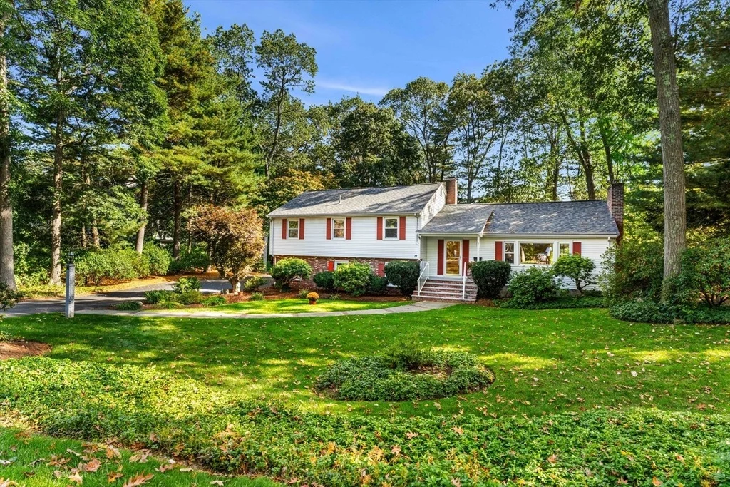 Photo of 19 Smithshire Estates