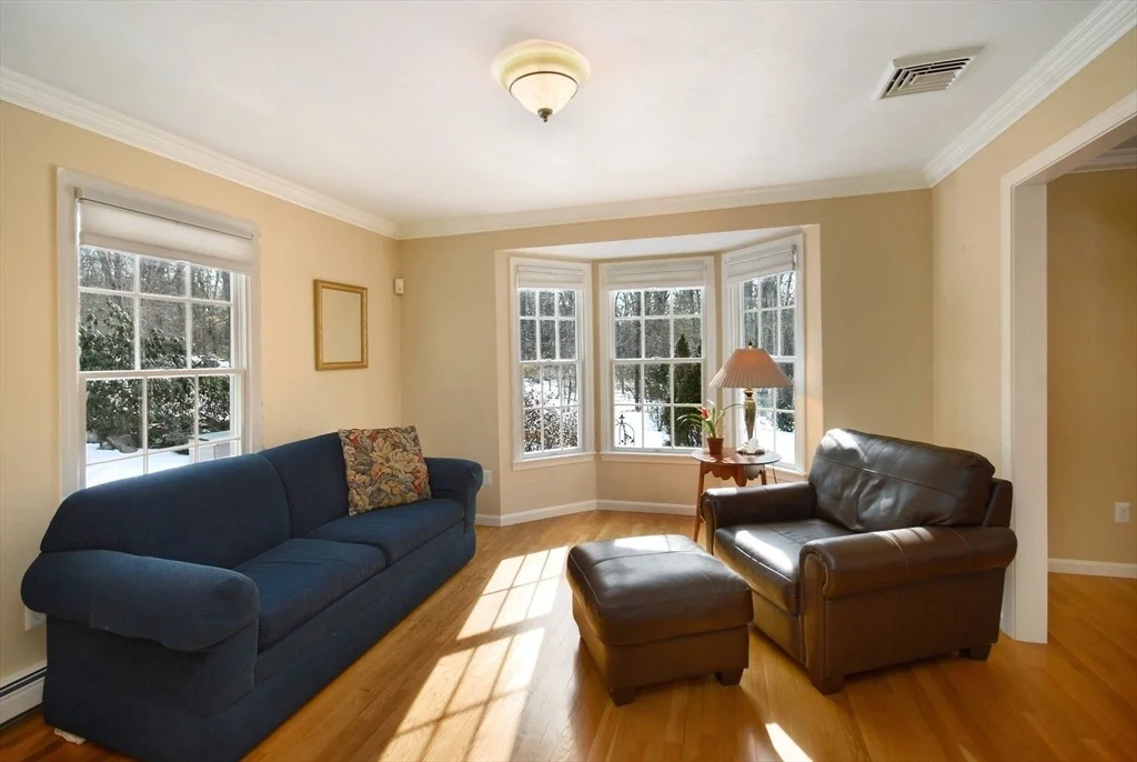 Photo of 7 Carriage Ln