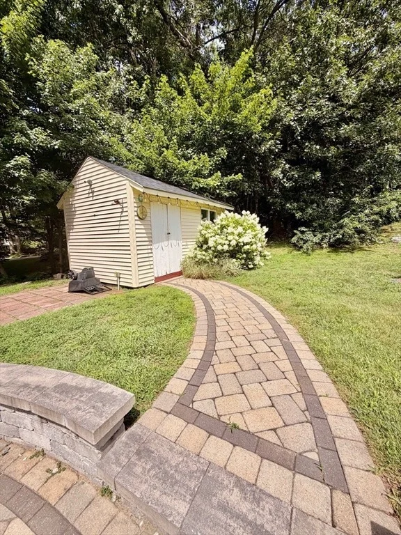 Photo of 57 Laurel Ln