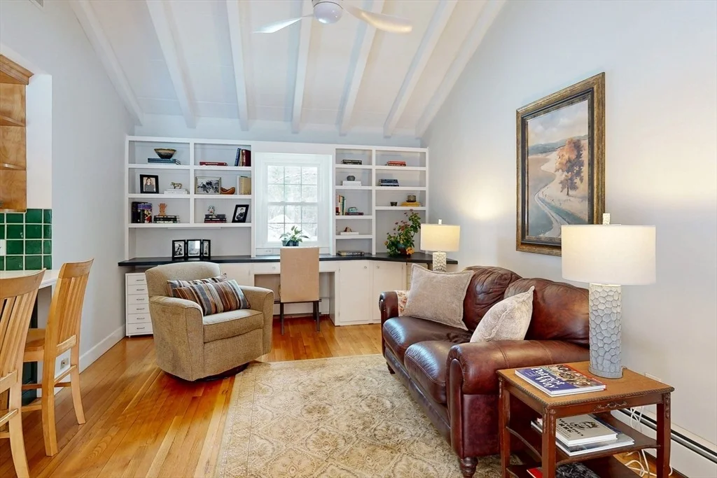 Photo of 57 Colonial Rd