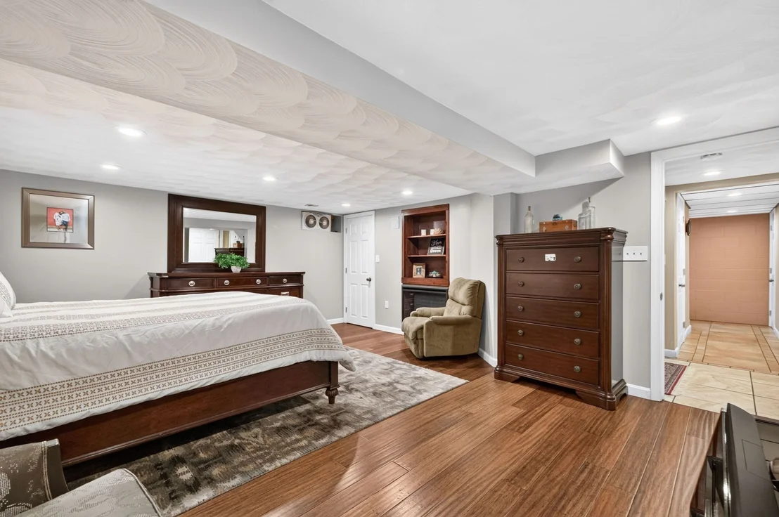 Photo of 215 Mendon Road