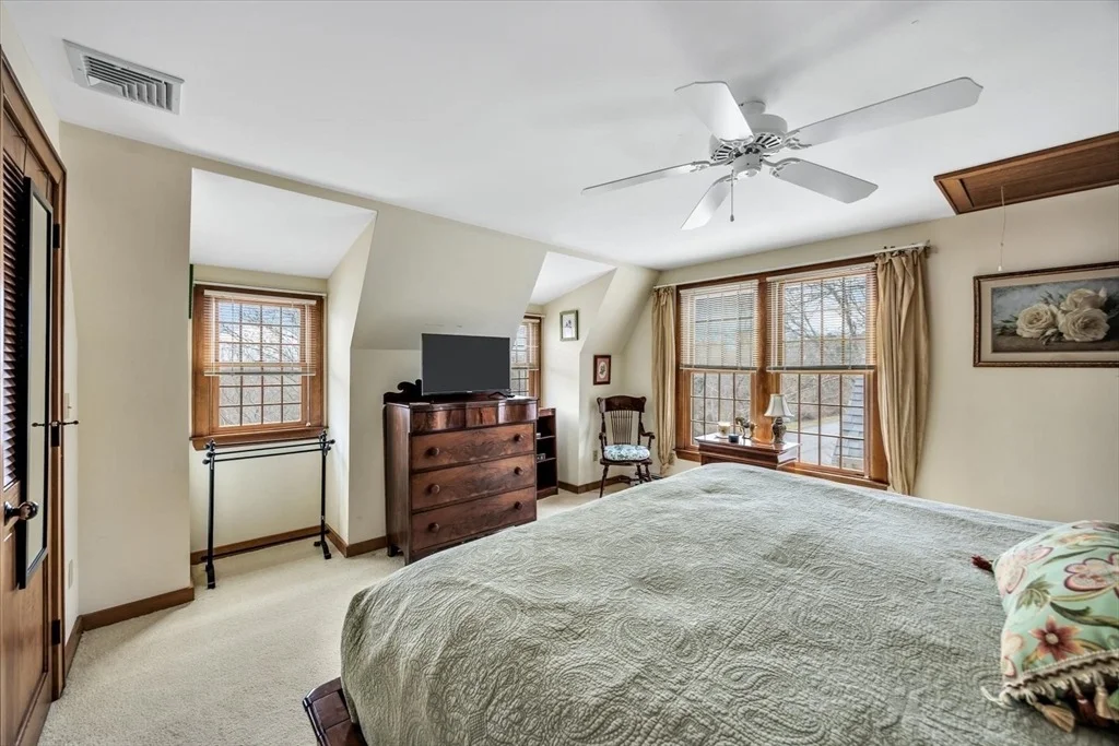 Photo of 26 Carlson Ln