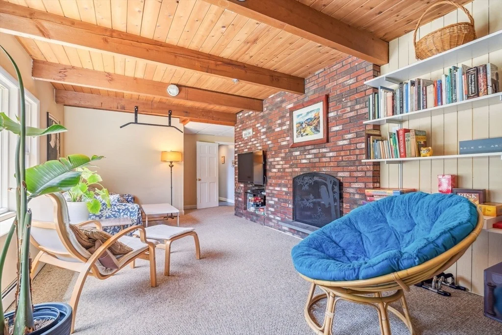 Photo of 50 Lowell Dr