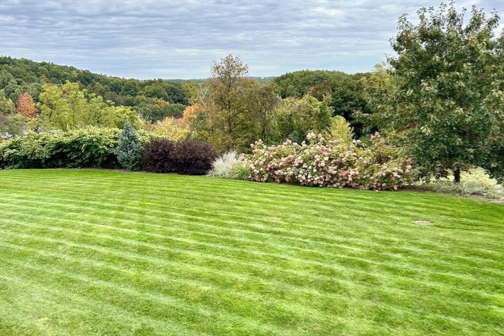 Photo of 63 Skyfields Dr
