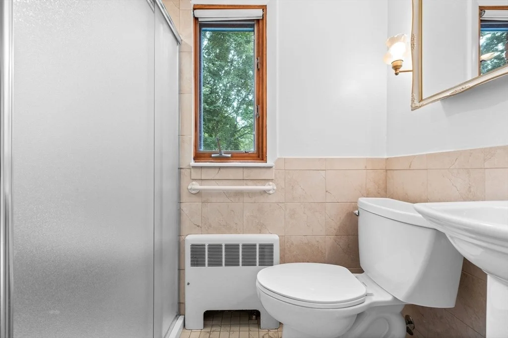 Photo of 114 Parker Rd