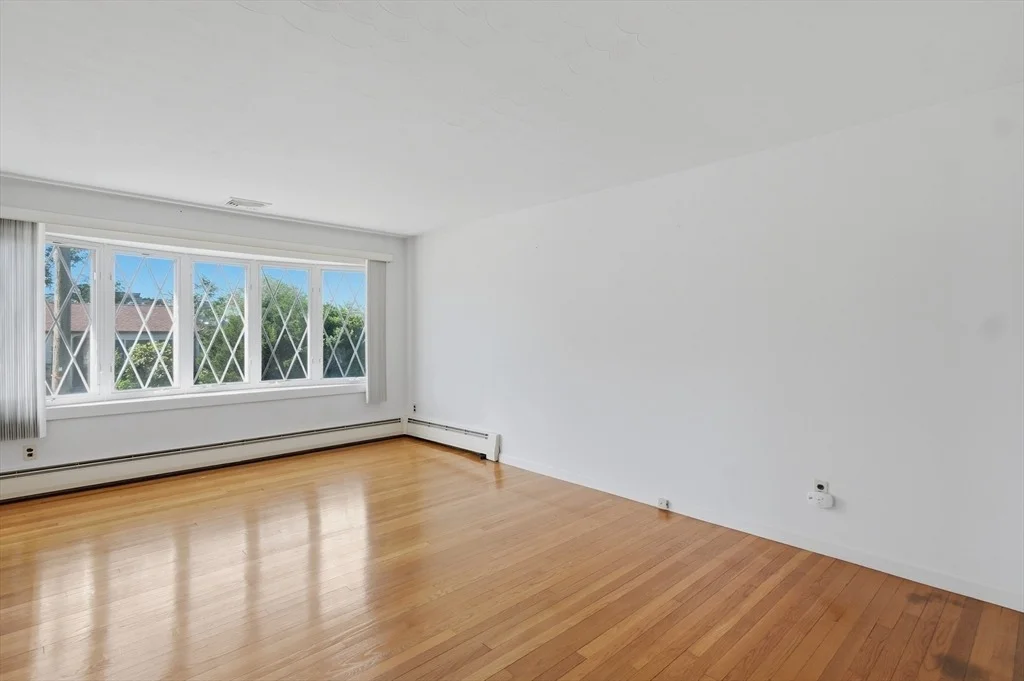 Photo of 7 Dewey Avenue