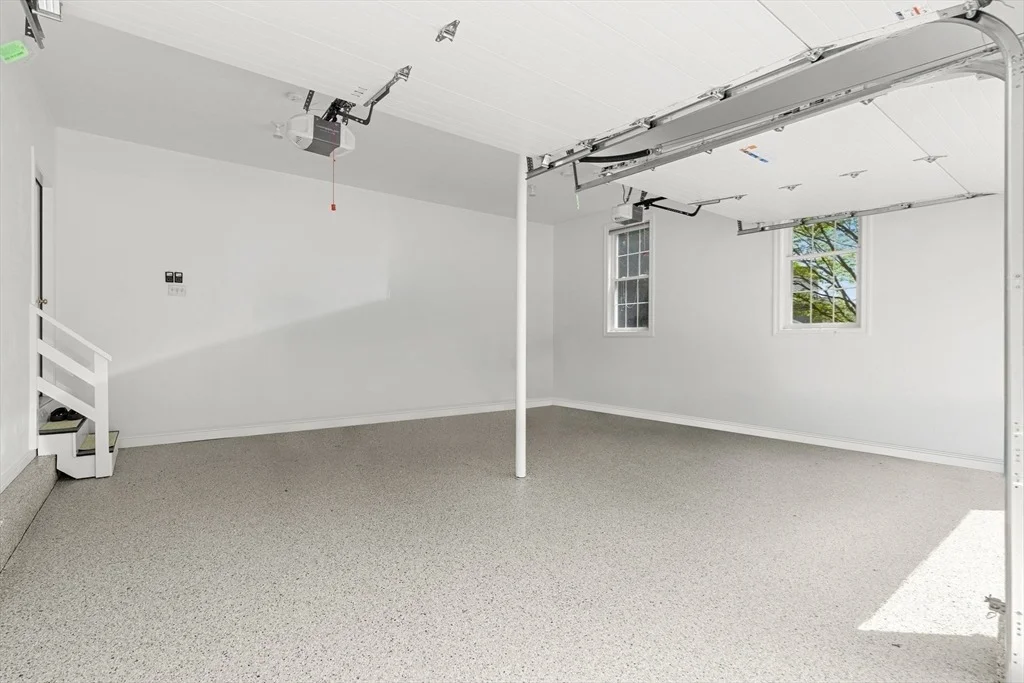 Photo of 10 Yankee Way
