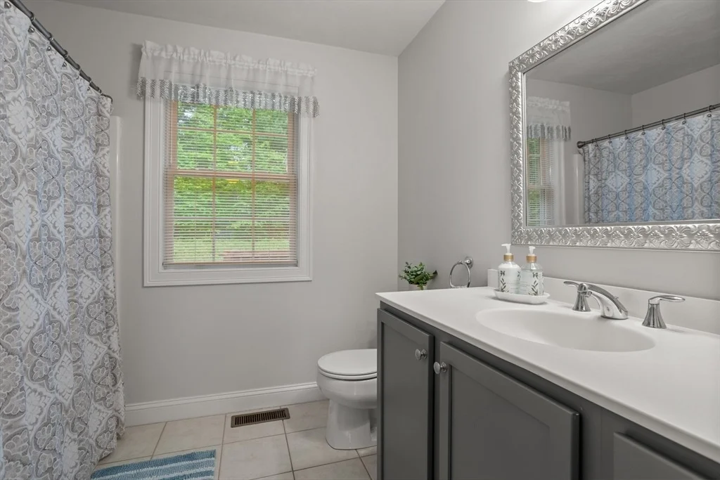 Photo of 71 Fox Run Drive