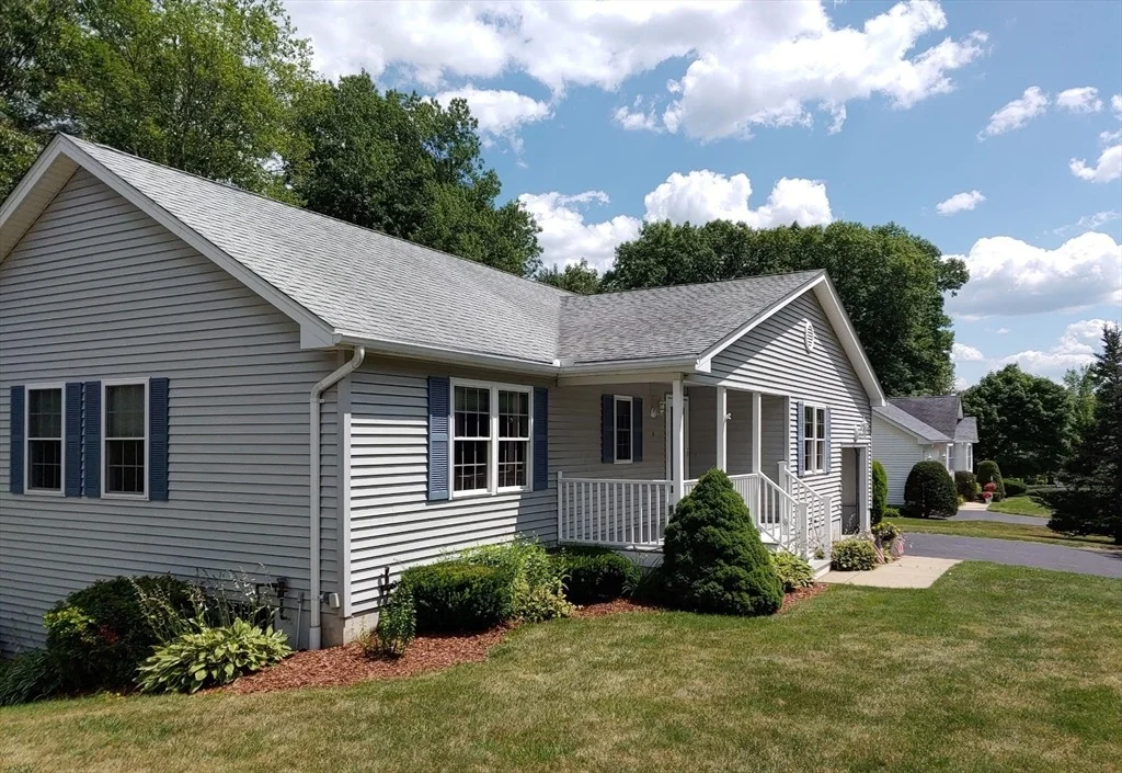Photo of 4 Deerfield Cir