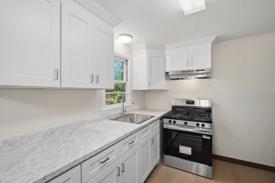 Photo of 74 Leatherleaf Dr
