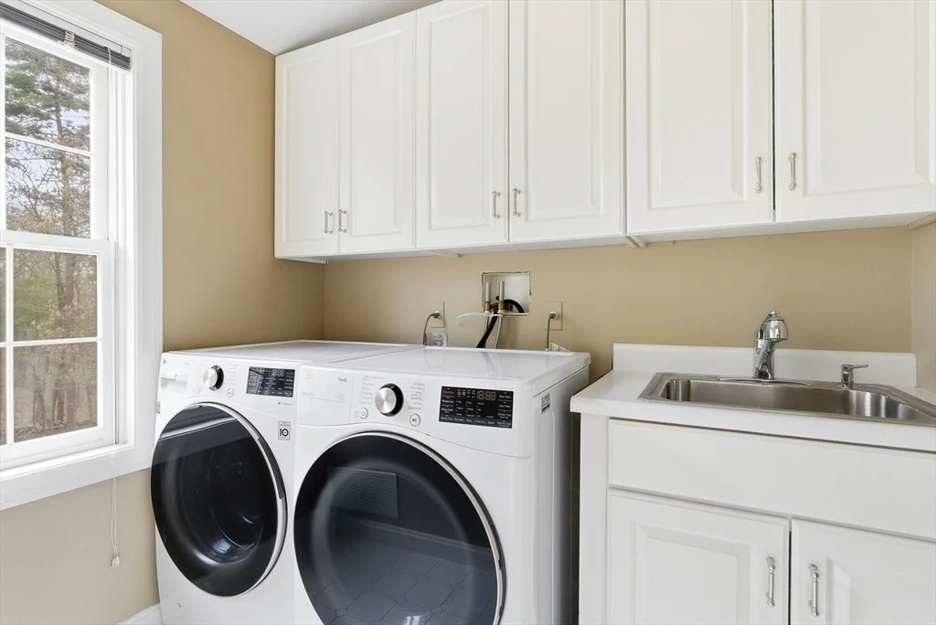 Photo of 8 Charles Davis Dr