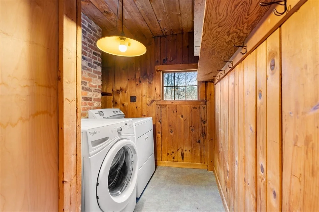 Photo of 104 Mill St