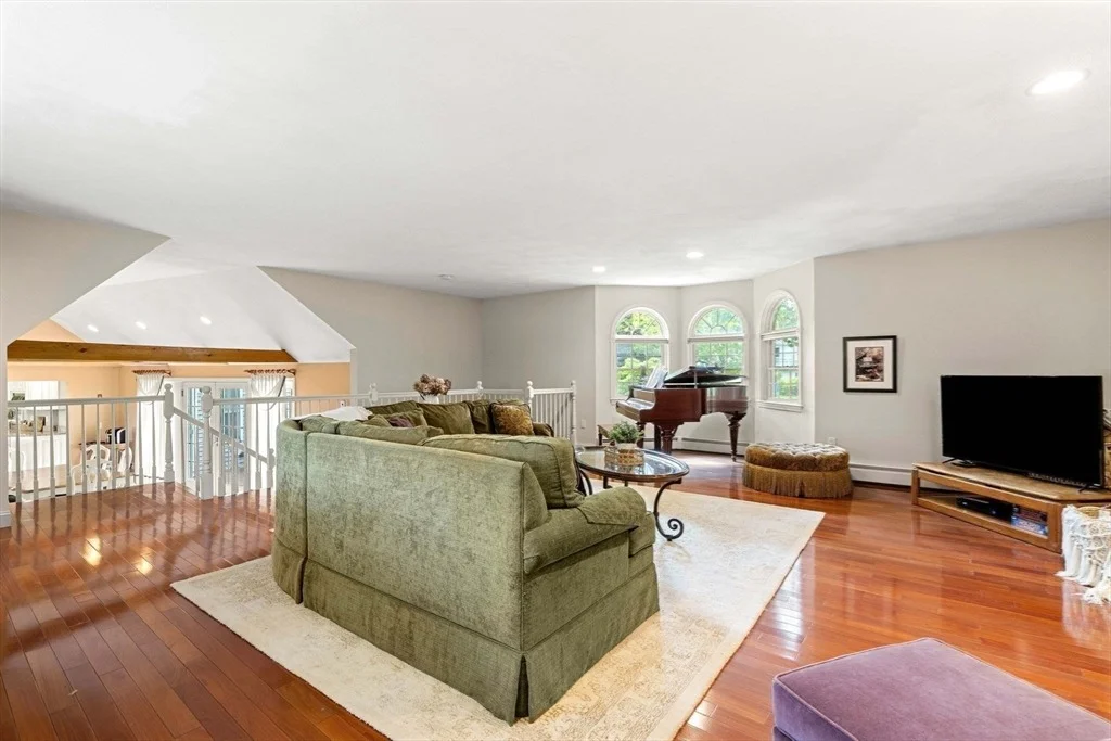 Photo of 81 Lowell Blvd